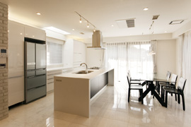 �_�C�j���O�L�b�`�����t�H�[���@�A�t�^�[